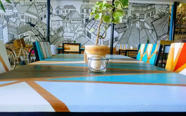 The 84 Hotel ( River Queen )