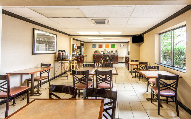 Best Western Plus Cleveland Inn & Suites