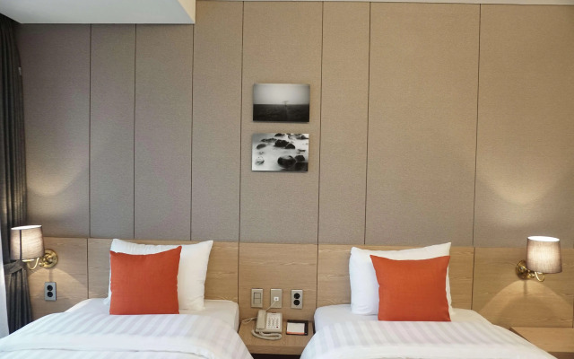 Hotel Bridge Seogwipo