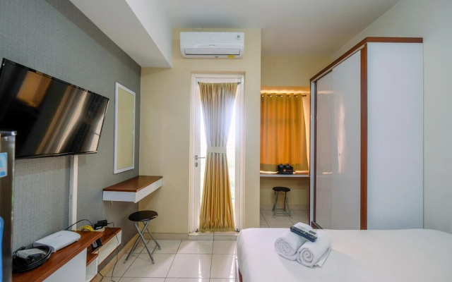 Elegant and Nice Studio at Springlake Sumarecon Apartment