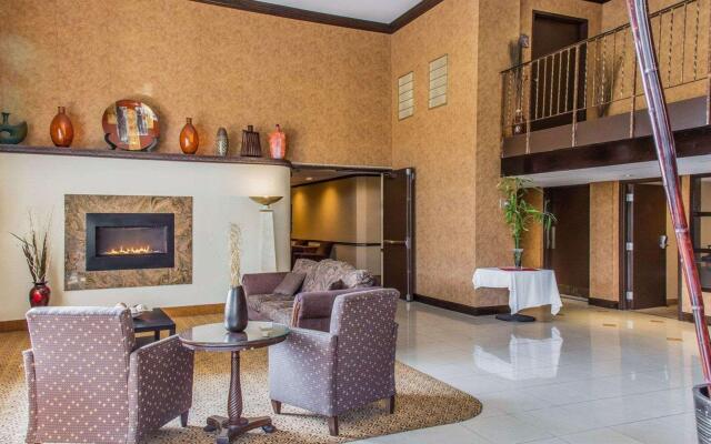 Rodeway Inn & Suites