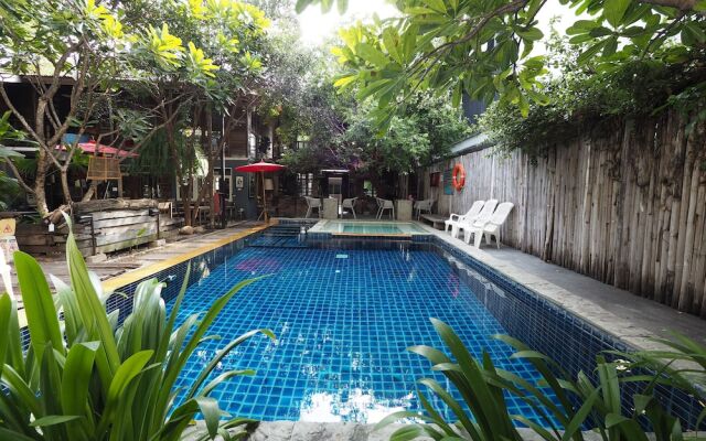 OYO 988 Good Morning Chiang Mai Tropical Inn