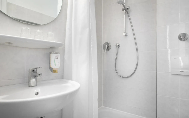 Hotel Leonet