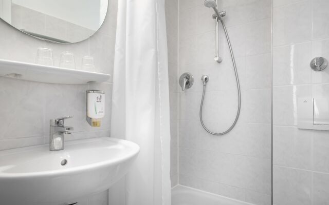 Hotel Leonet
