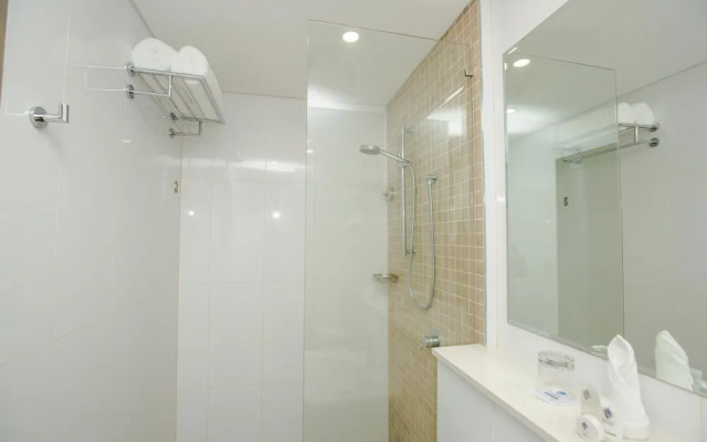 Ela Beach Hotel & Apartments