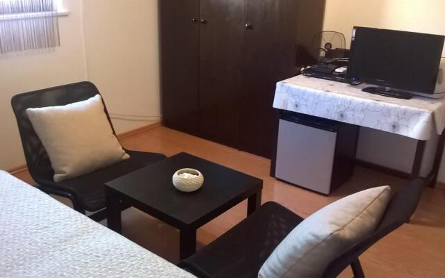 Nikolina Rooms