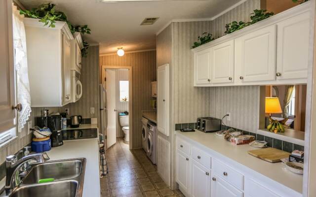 508 Red Deer Indian Creek