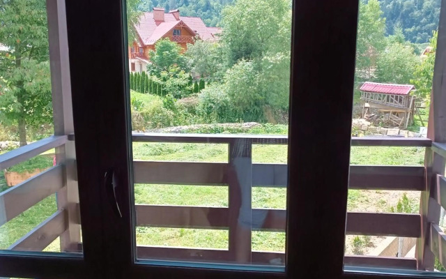 Садиба Янчар з Басейном