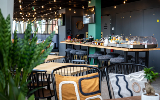 Best Western M-Treize Paris Asnieres