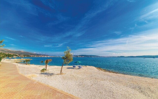 Amazing Home in Seget Donji With Wifi and 5 Bedrooms