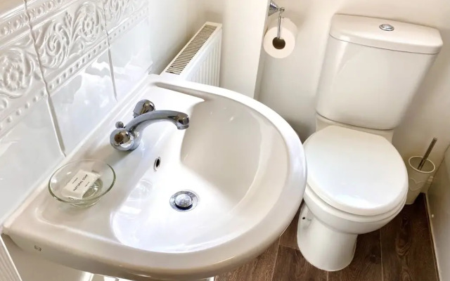 Aylesbury Contractor & Staycation Home