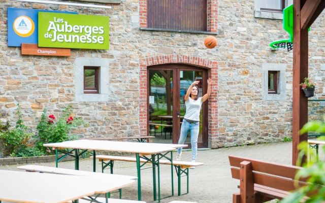 Auberge de Jeunesse de La Roche-Champlon