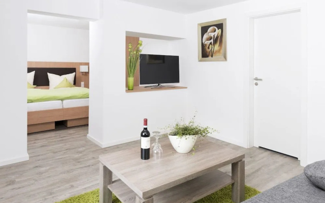 Hotel Garni BURG WALDENSTEIN