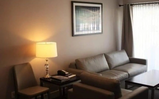 Traveller's Inn City Ctr And Conf Ctr