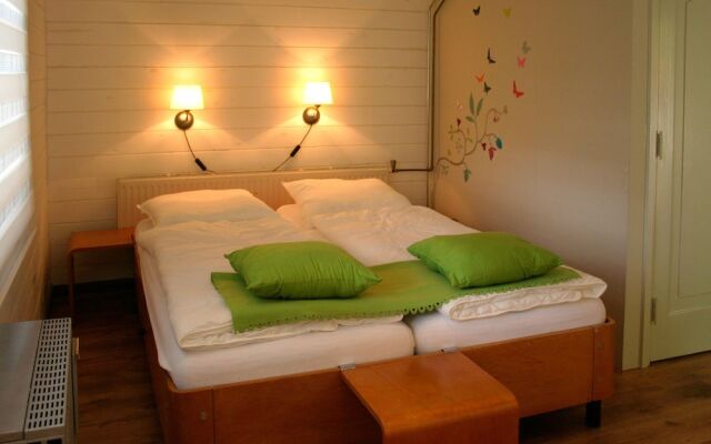 Tidy Chalet With a Microwave, in the Achterhoek
