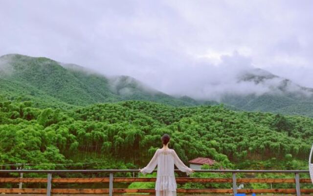 Mantu Anji's Secret Mountain Luxury House