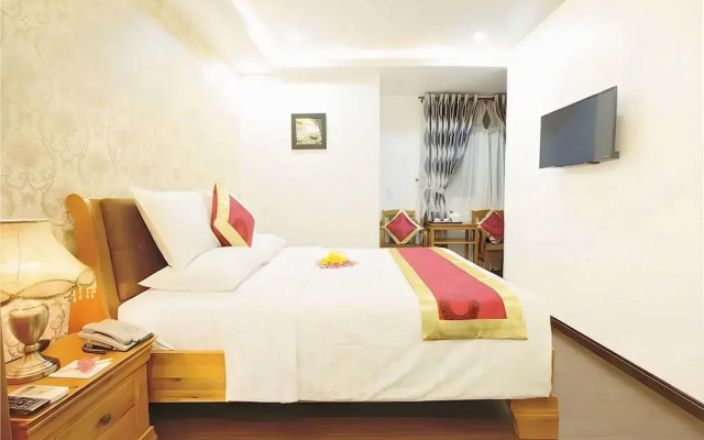 Love Hotel Airport
