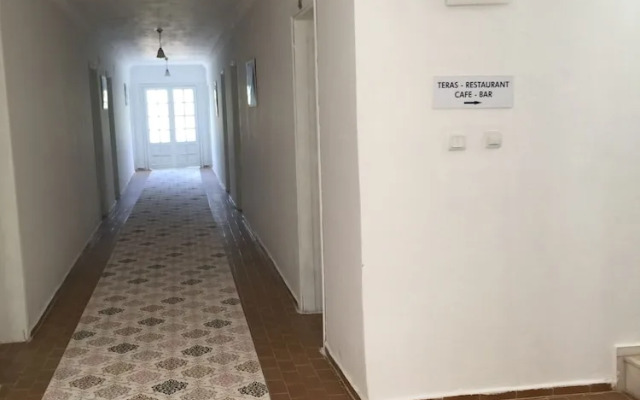 Ela Otel Hisarönü