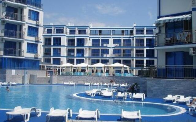 Apartment In Apartcomplex Blue Bay Palace