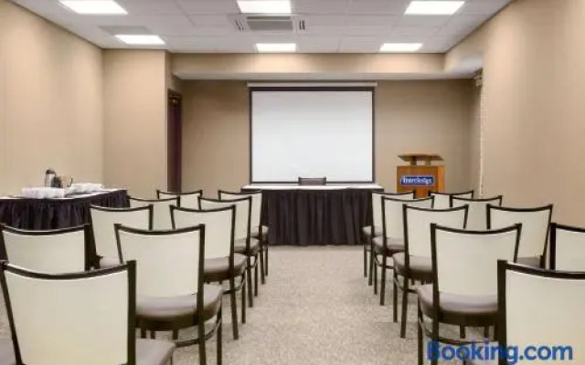 Travelodge By Wyndham Sydney