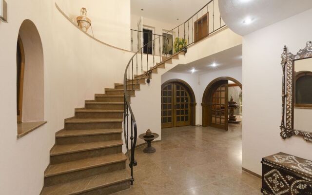 Farrys Boutique Hotel & Beach Club