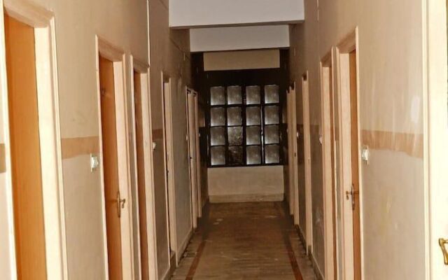 Hotel Kirti Plaza