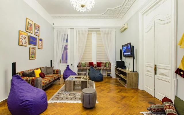 Khamsa Hostel