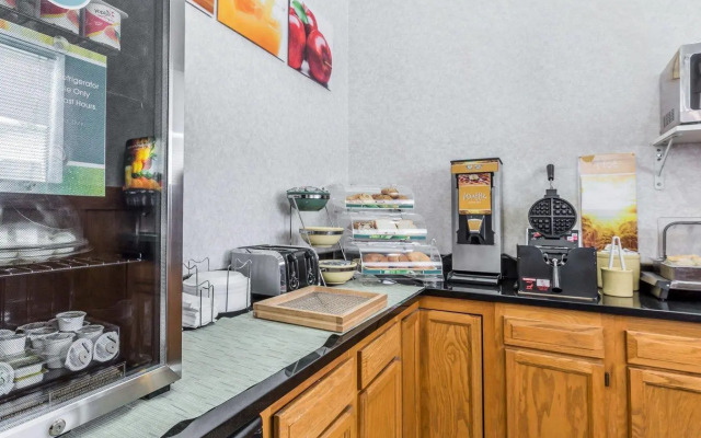 Quality Inn Pell City I-20 exit 158