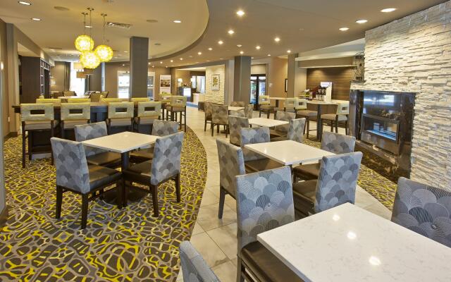 Holiday Inn Express & Suites Madison Central by IHG