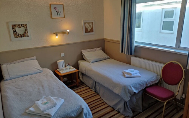 The Brentwood Hotel