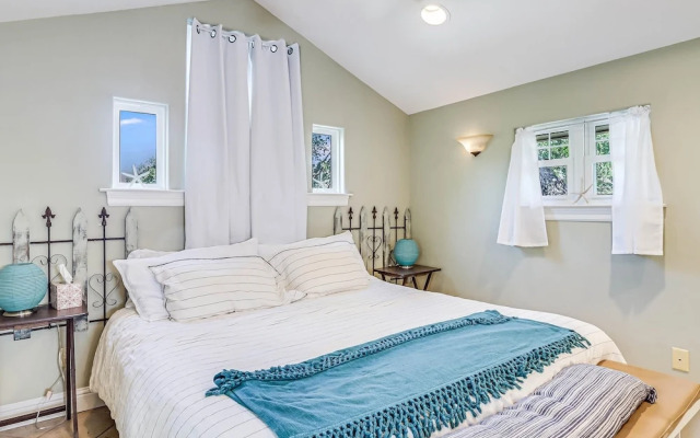 Rockport Treehouse 1 Bedroom Home