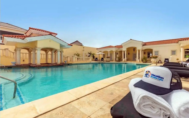 NEW Premium Luxury 2BR 3BA Pool House