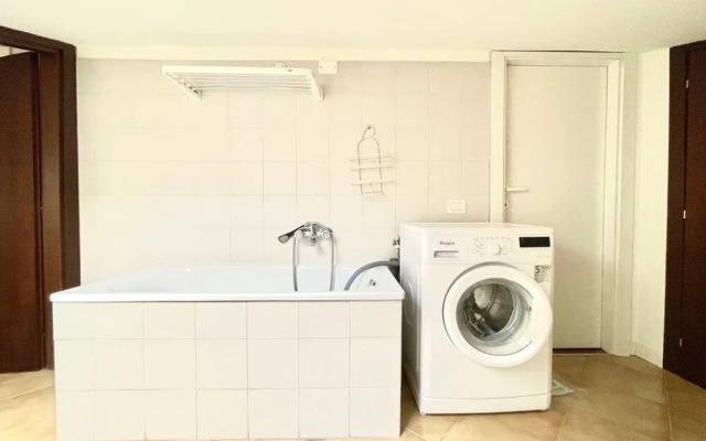 Large modern 2-storey house in the heart of Verona