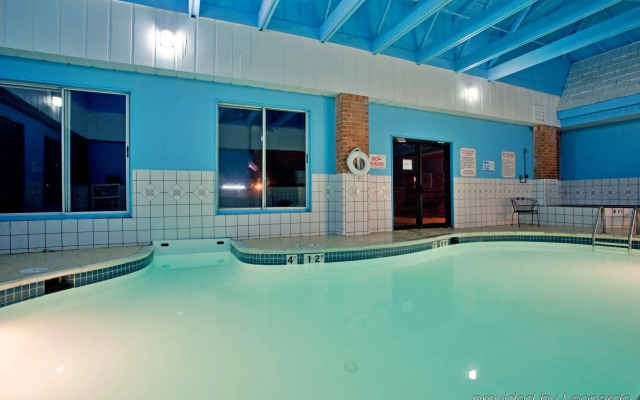 Days Hotel by Wyndham Williamsburg I-64