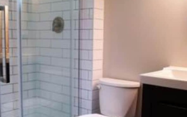 6 Bed Blue Mountain Chalet with Hot Tub 8