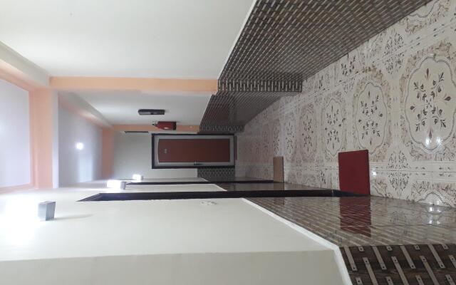 Fabhotel Sarwan