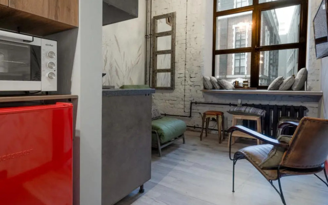Soho Bohemian Loft on Nizhnyaya Krasnoselskaya Street