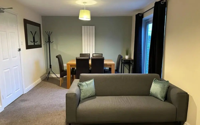 Flat With the View in Stroud