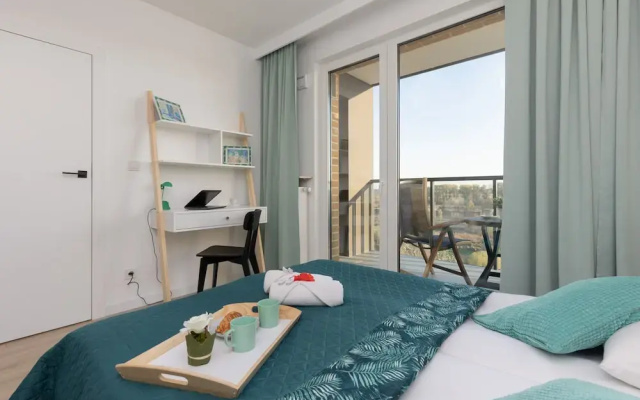 Warsaw Apartment Celownicza by Renters