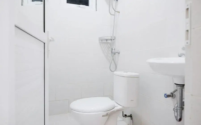 Reddoorz Plus Near Deli Park Mall Medan