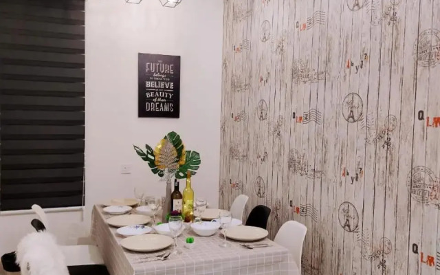 Maxine Suites