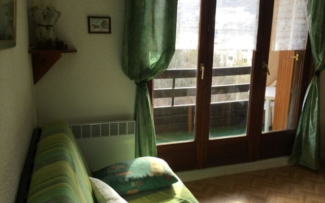 Apartment With 2 Bedrooms in Barcelonnette, With Wonderful Mountain Vi