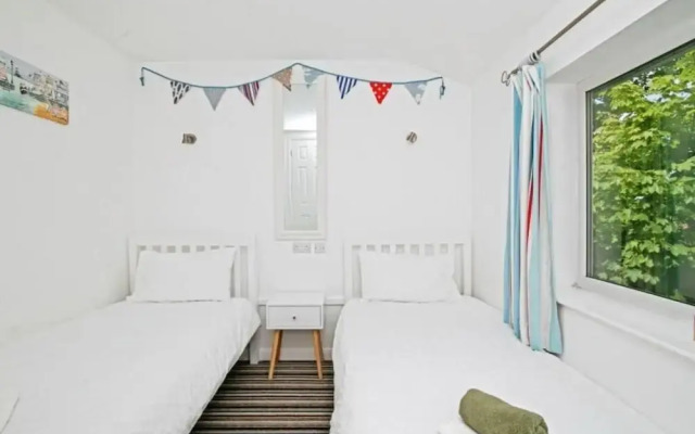 Atlantic Reach Cozy 2-bed With Parking