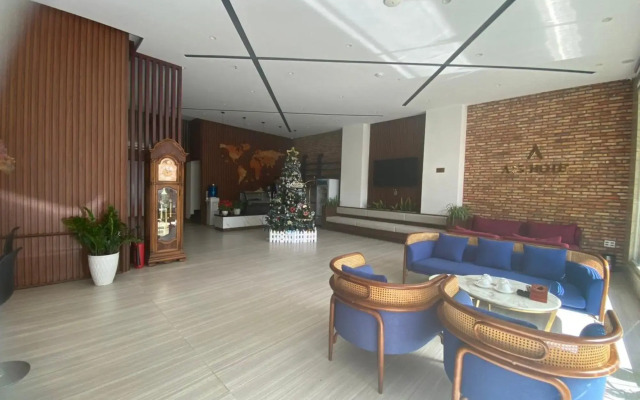 Q Hotel