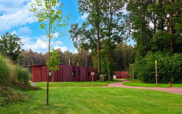 Bungalow With Pool Access