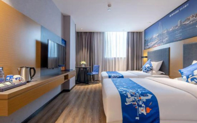Yeste Hotel (Nanning Xianhu Wuhe University Town Pumiao)