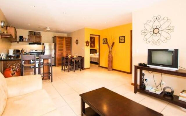 Updated budget condo centrally located at 5 minute drive from 4 beaches
