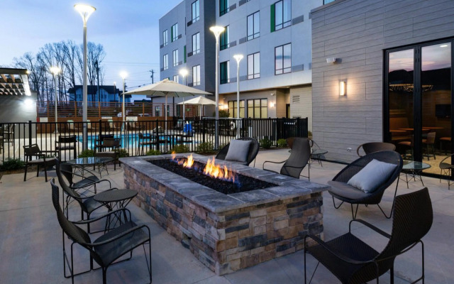 Courtyard by Marriott Charlotte Steele Creek