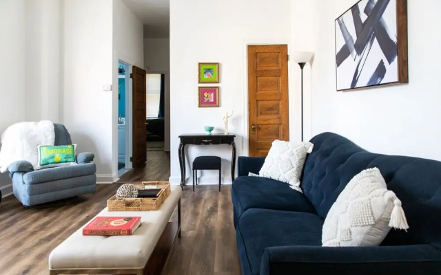 Chic 1br/1ba Midtown Apartment 1 Bedroom Apts by RedAwning