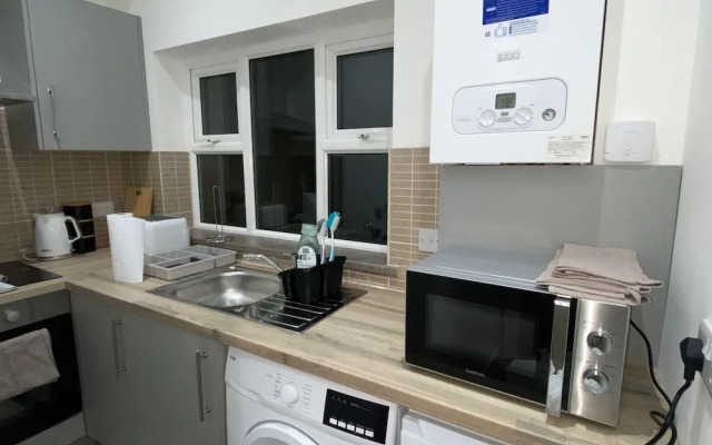 Cosy 3BD Guesthouse. Private Bathrooms